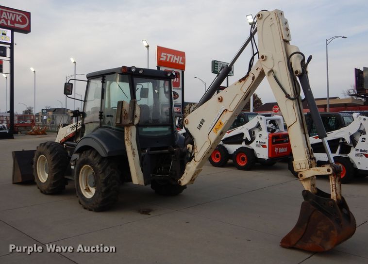 image for item DH6853 Terex 970B backhoe