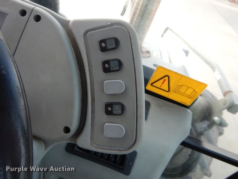 image for item DH6853 Terex 970B backhoe