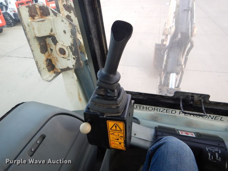 image for item DH6853 Terex 970B backhoe