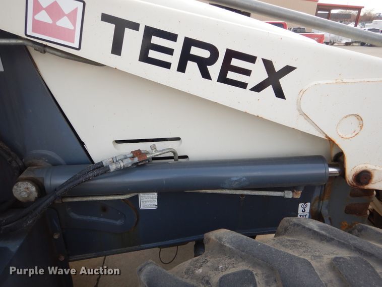 image for item DH6853 Terex 970B backhoe