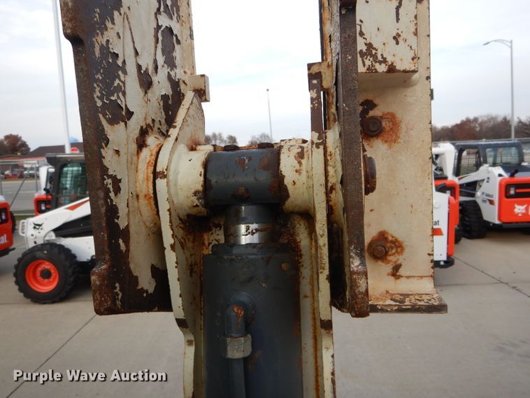 image for item DH6853 Terex 970B backhoe