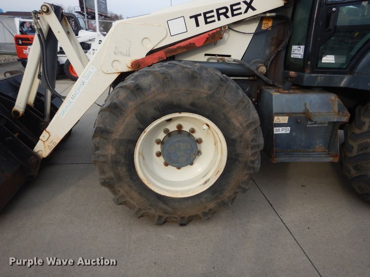image for item DH6853 Terex 970B backhoe