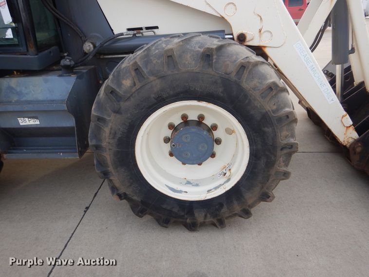 image for item DH6853 Terex 970B backhoe