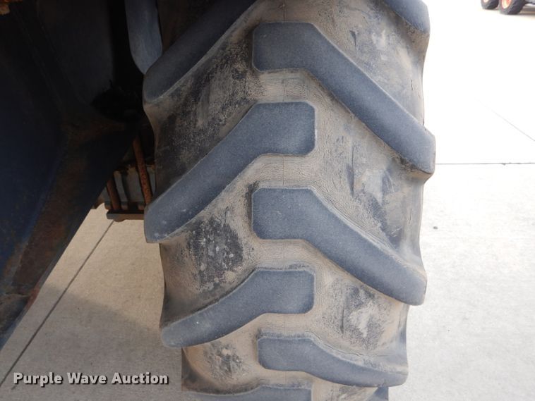 image for item DH6853 Terex 970B backhoe