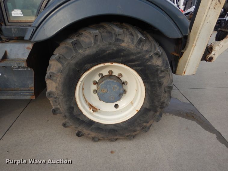 image for item DH6853 Terex 970B backhoe