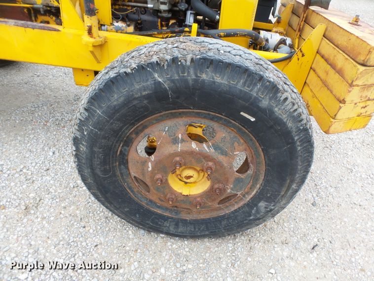 image for item DH7794 Nasco DF8 forklift