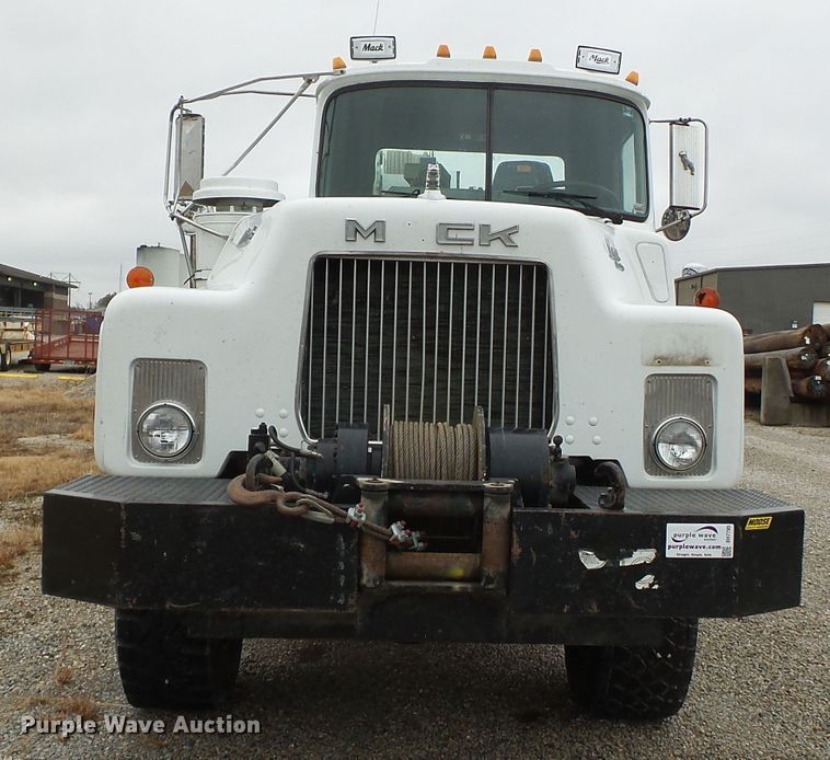 image for item DH7795 1991 Mack DMM6906S digger derrick truck