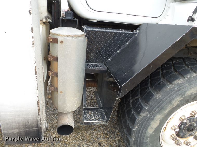 image for item DH7795 1991 Mack DMM6906S digger derrick truck