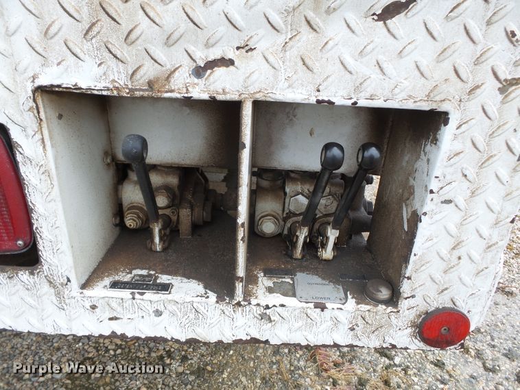 image for item DH7795 1991 Mack DMM6906S digger derrick truck