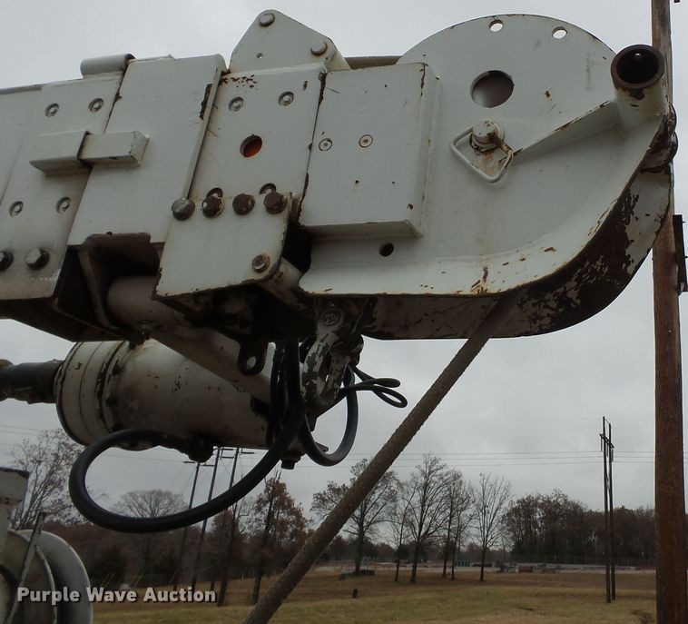 image for item DH7795 1991 Mack DMM6906S digger derrick truck