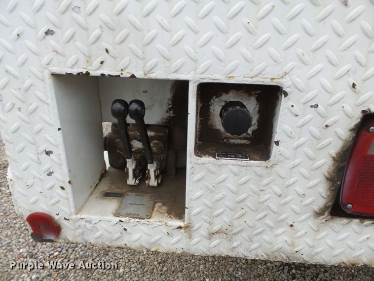 image for item DH7795 1991 Mack DMM6906S digger derrick truck