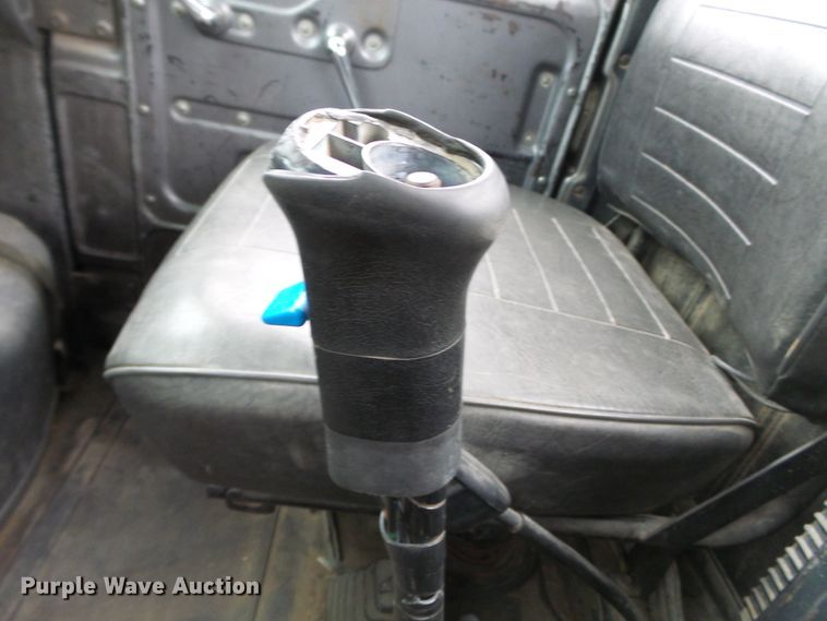 image for item DH7795 1991 Mack DMM6906S digger derrick truck