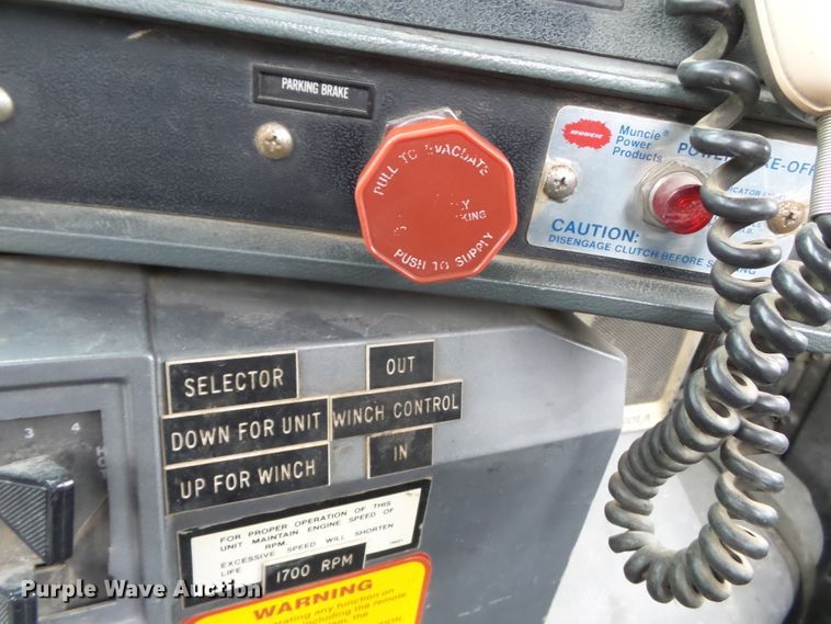 image for item DH7795 1991 Mack DMM6906S digger derrick truck