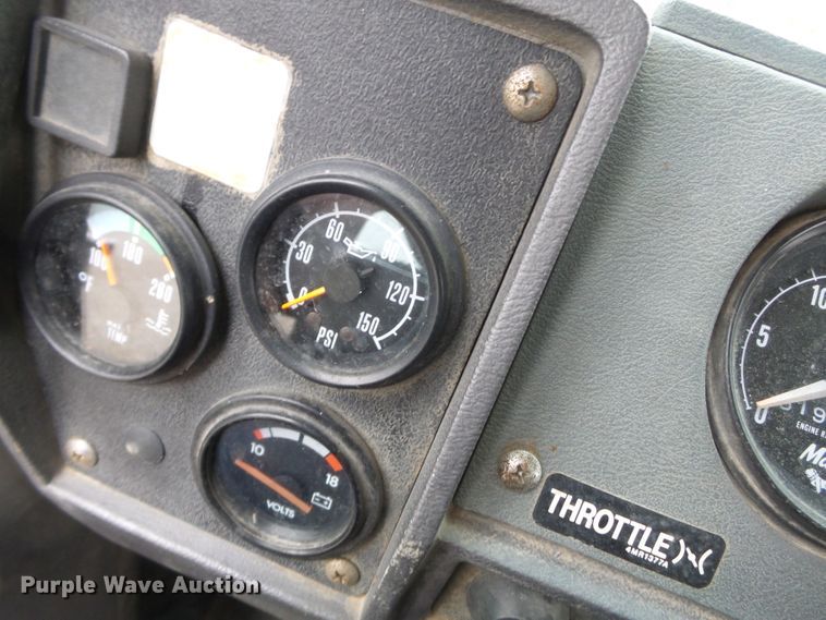 image for item DH7795 1991 Mack DMM6906S digger derrick truck