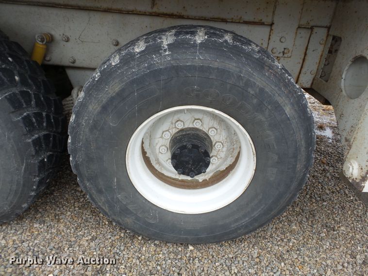 image for item DH7795 1991 Mack DMM6906S digger derrick truck