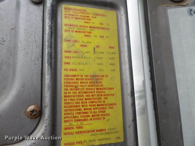 image for item DH7795 1991 Mack DMM6906S digger derrick truck