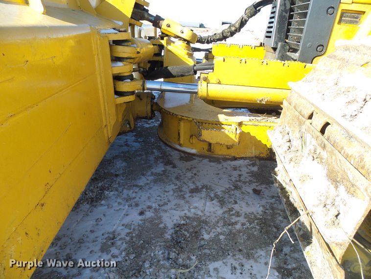 image for item DI0737 2005 John Deere 650J LGP dozer