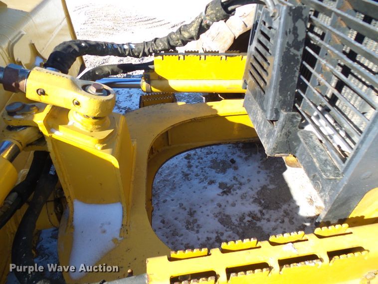 image for item DI0737 2005 John Deere 650J LGP dozer