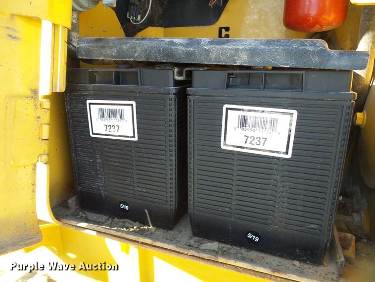 image for item DI0737 2005 John Deere 650J LGP dozer