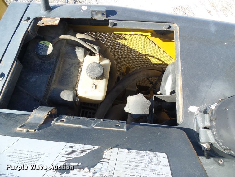 image for item DI0737 2005 John Deere 650J LGP dozer