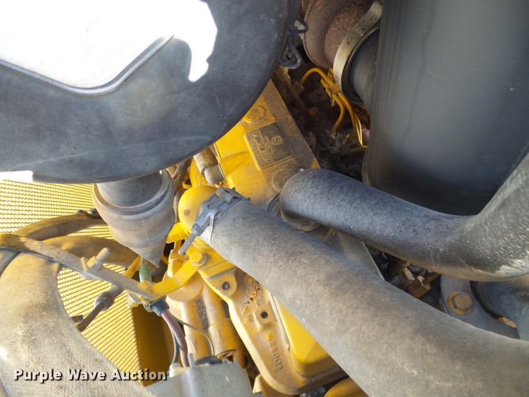 image for item DI0737 2005 John Deere 650J LGP dozer