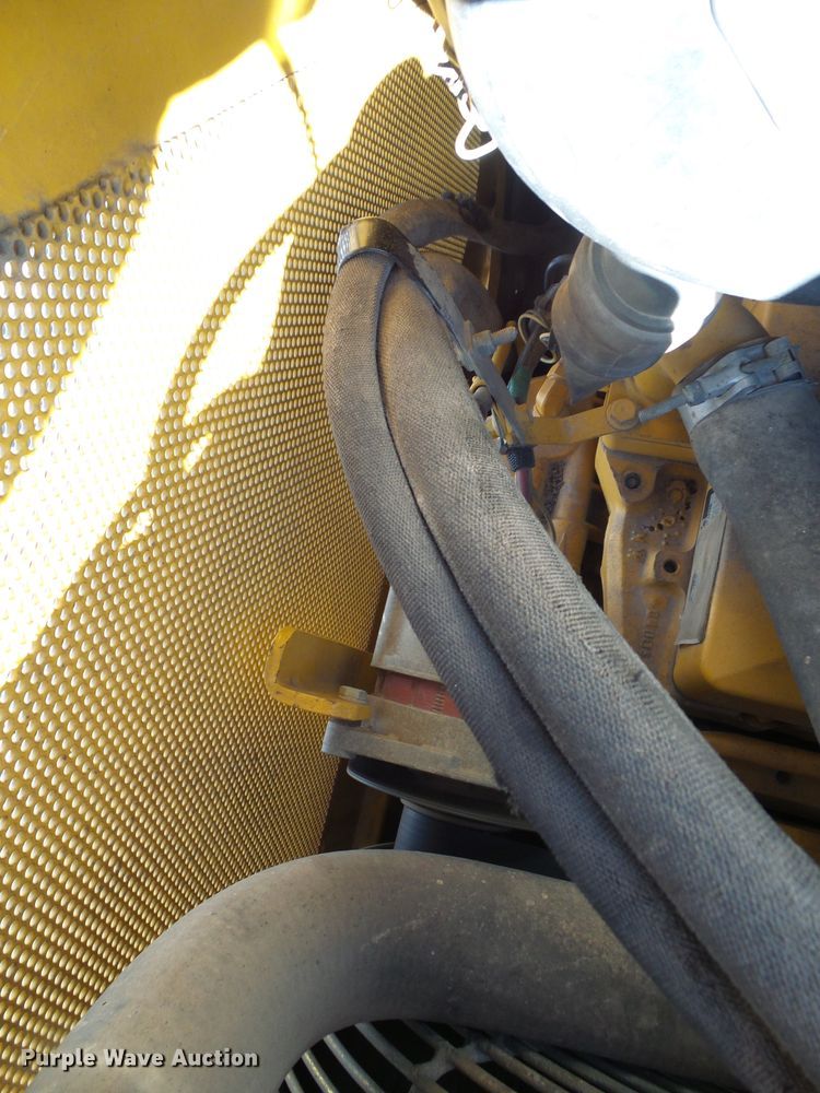 image for item DI0737 2005 John Deere 650J LGP dozer