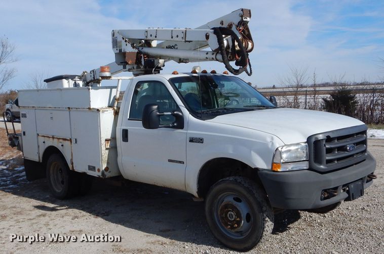 image for item DI0739 2000 Ford F550 Super Duty XL bucket truck