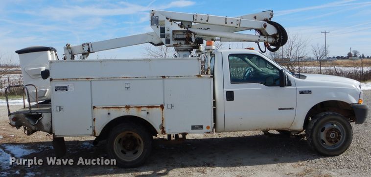 image for item DI0739 2000 Ford F550 Super Duty XL bucket truck