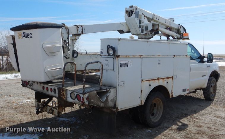 image for item DI0739 2000 Ford F550 Super Duty XL bucket truck