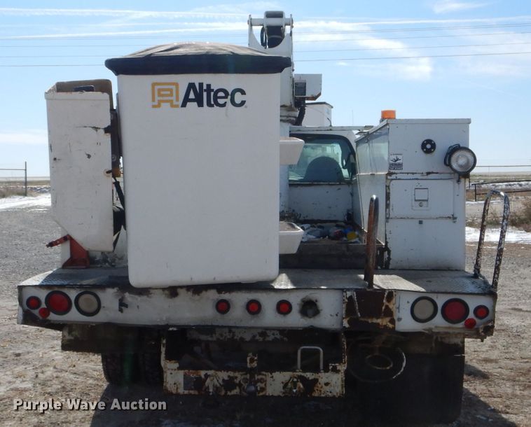 image for item DI0739 2000 Ford F550 Super Duty XL bucket truck