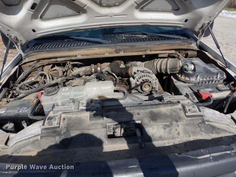 image for item DI0739 2000 Ford F550 Super Duty XL bucket truck