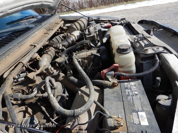 image for item DI0739 2000 Ford F550 Super Duty XL bucket truck