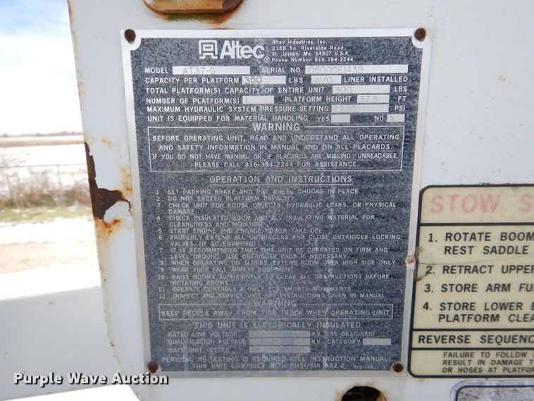 image for item DI0739 2000 Ford F550 Super Duty XL bucket truck