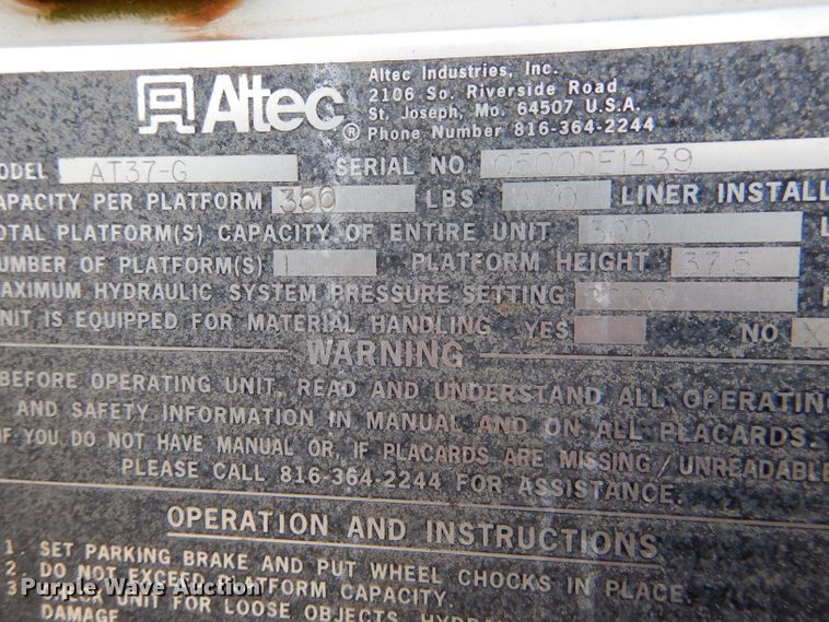 image for item DI0739 2000 Ford F550 Super Duty XL bucket truck