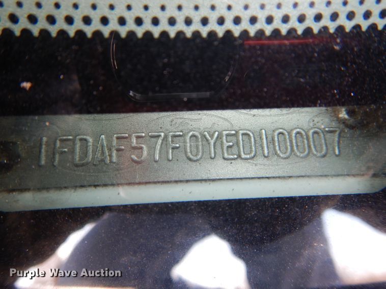 image for item DI0739 2000 Ford F550 Super Duty XL bucket truck