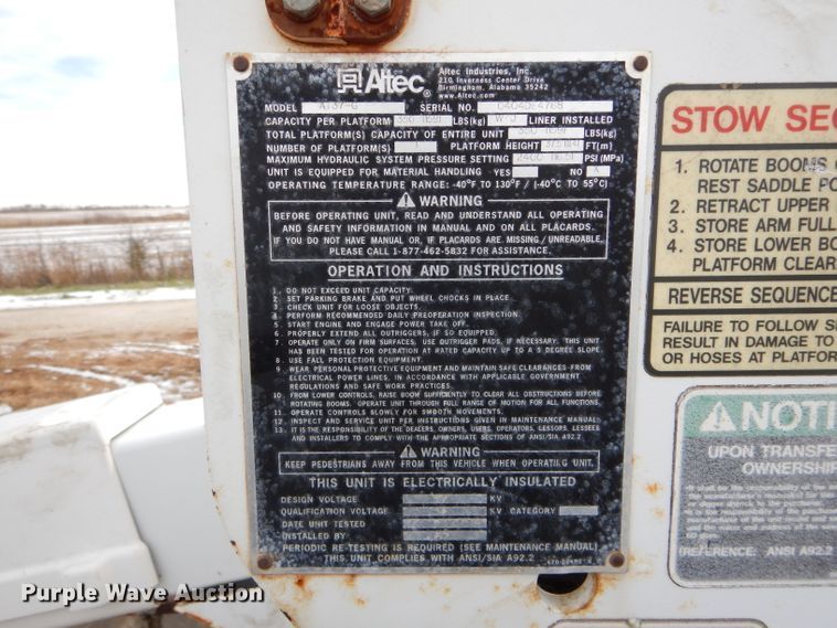 image for item DI0740 2004 Ford F550 Super Duty XL bucket truck