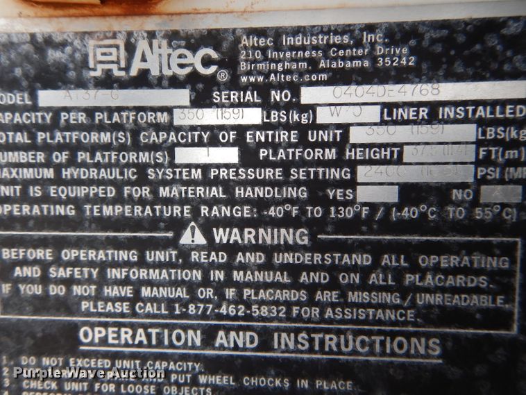 image for item DI0740 2004 Ford F550 Super Duty XL bucket truck