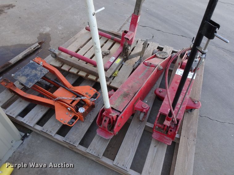 image for item DI0755 Floor jacks