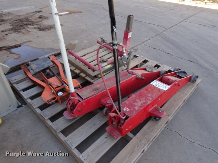 image for item DI0755 Floor jacks