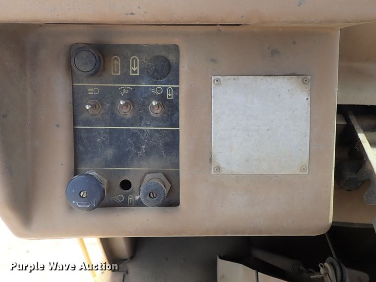 image for item DI1783 1990 Caterpillar 631E Series II conventional scraper