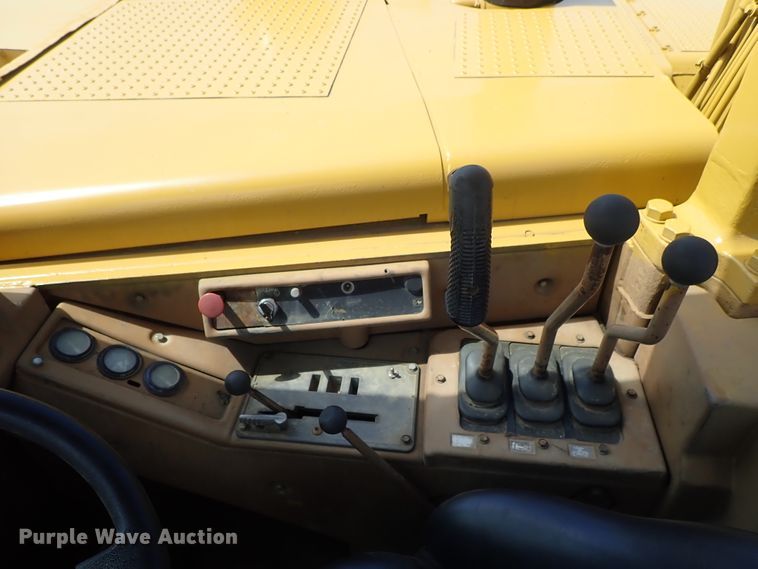 image for item DI1783 1990 Caterpillar 631E Series II conventional scraper