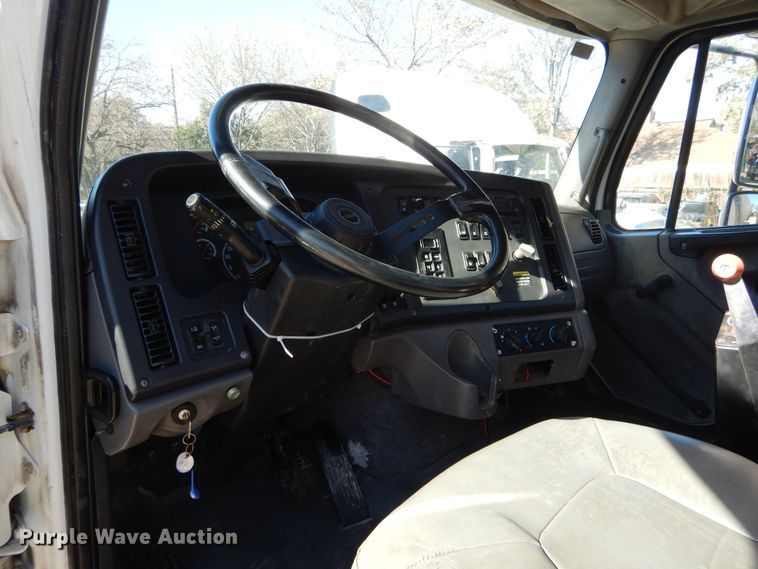 image for item DI1785 2009 Freightliner Business Class M2 Santiago ready mix truck