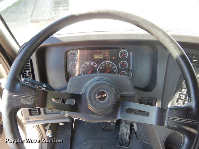 image for item DI1785 2009 Freightliner Business Class M2 Santiago ready mix truck