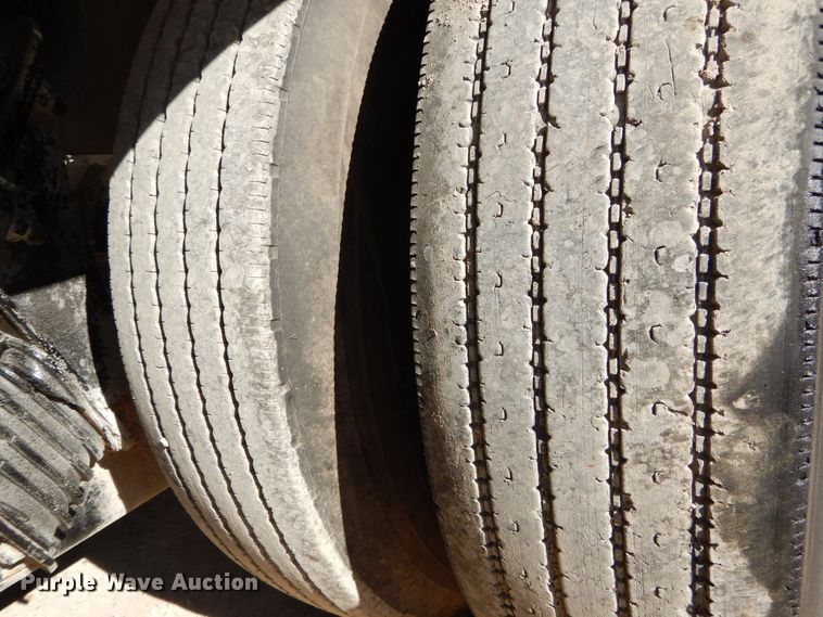 image for item DI1785 2009 Freightliner Business Class M2 Santiago ready mix truck