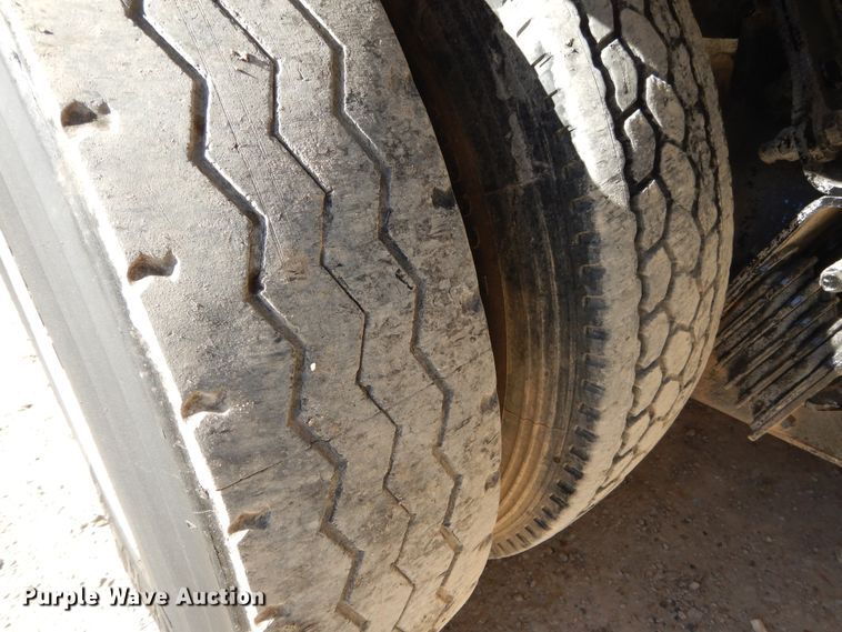 image for item DI1785 2009 Freightliner Business Class M2 Santiago ready mix truck