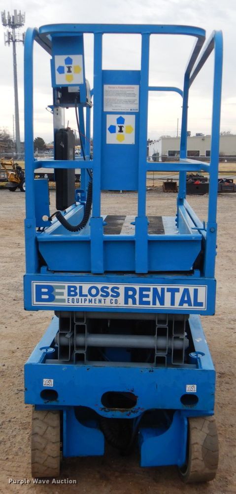 image for item DI2387 2002 Genie GS-2032 scissor lift