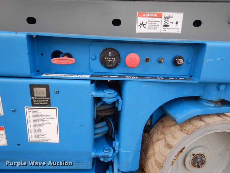 image for item DI2387 2002 Genie GS-2032 scissor lift