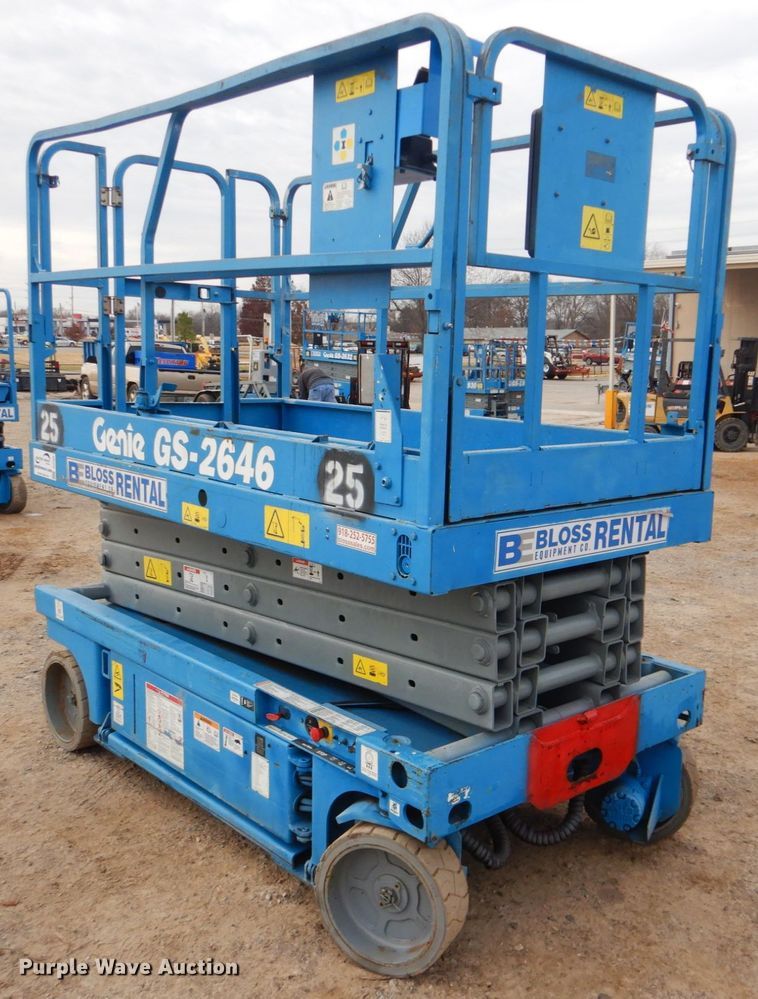 image for item DI2388 2003 Genie GS-2646 scissor lift