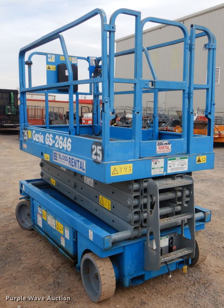 image for item DI2388 2003 Genie GS-2646 scissor lift