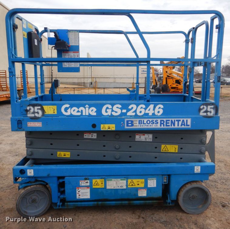 image for item DI2388 2003 Genie GS-2646 scissor lift